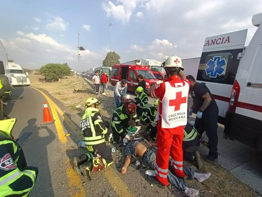Accidente en la Carretera Federal 57 deja una persona fallecida y otra ...